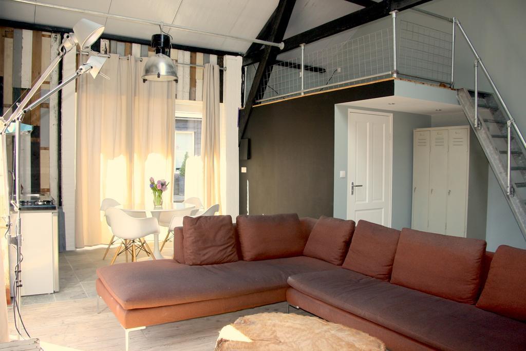 Apartamento Paardenstal, Private House With Wifi And Free Parking For 1 Car Weesp Exterior foto